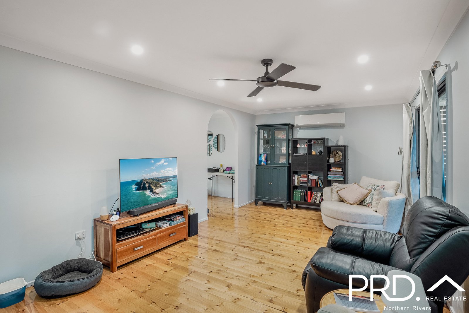 3 Graham Place GOONELLABAH 7