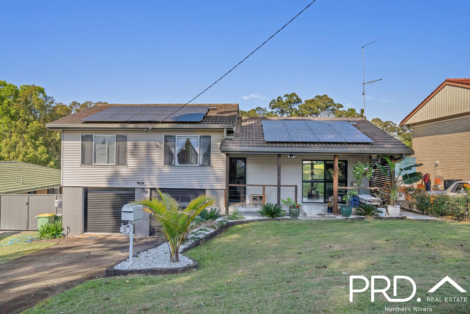 3 Graham Place GOONELLABAH 23