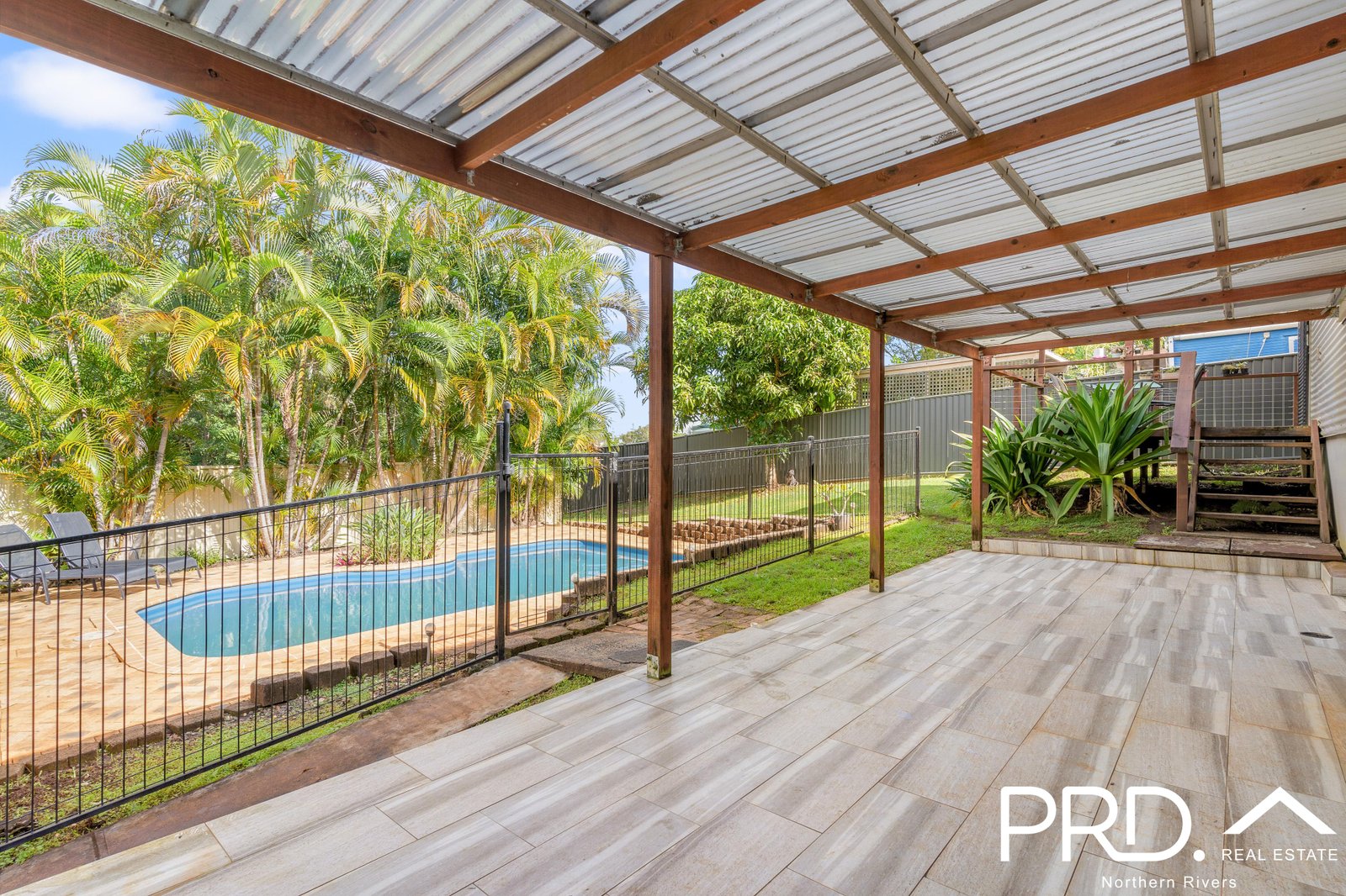 3 Graham Place GOONELLABAH 4