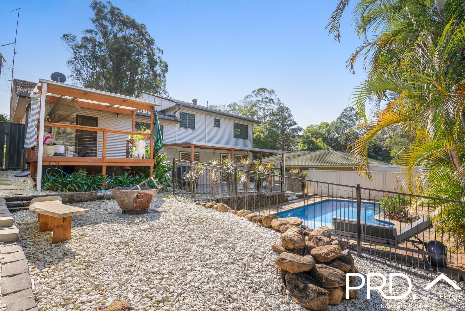 3 Graham Place GOONELLABAH 4