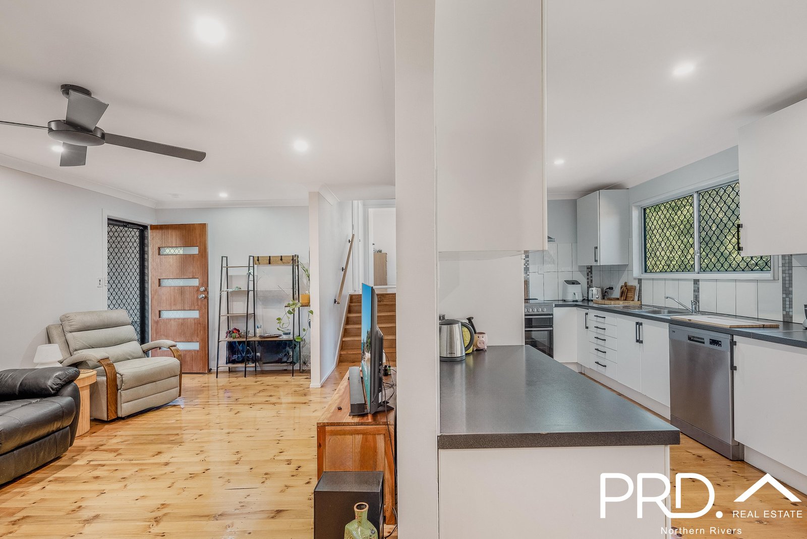 3 Graham Place GOONELLABAH 9