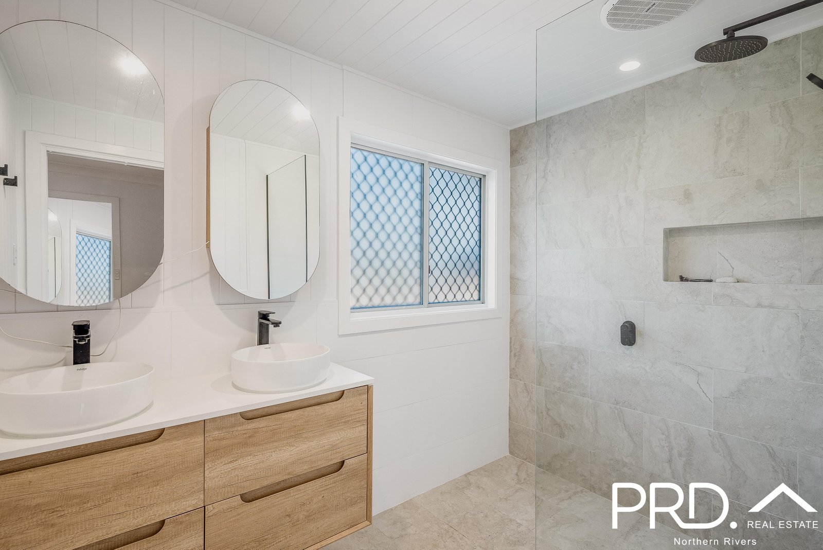 3 Graham Place GOONELLABAH 17