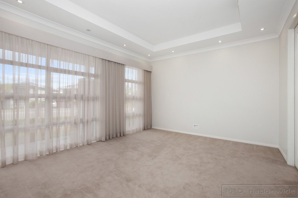 3 Grand Parade RUTHERFORD 16