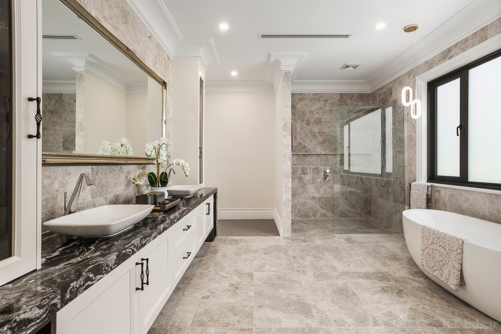 Real Estate and Property in 3 Grey Street, Balwyn, VIC