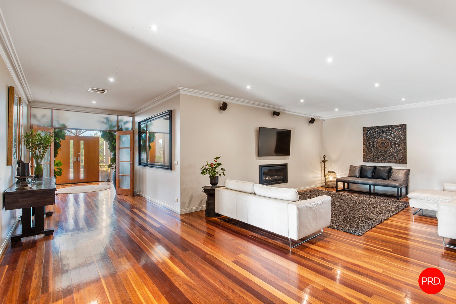 3 Hall Crescent JUNORTOUN 7