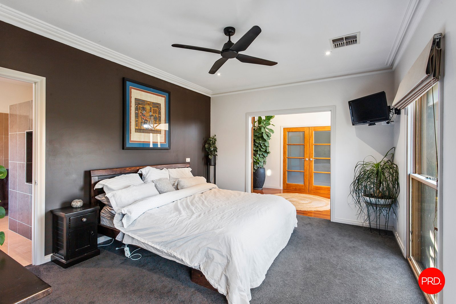 3 Hall Crescent JUNORTOUN 16