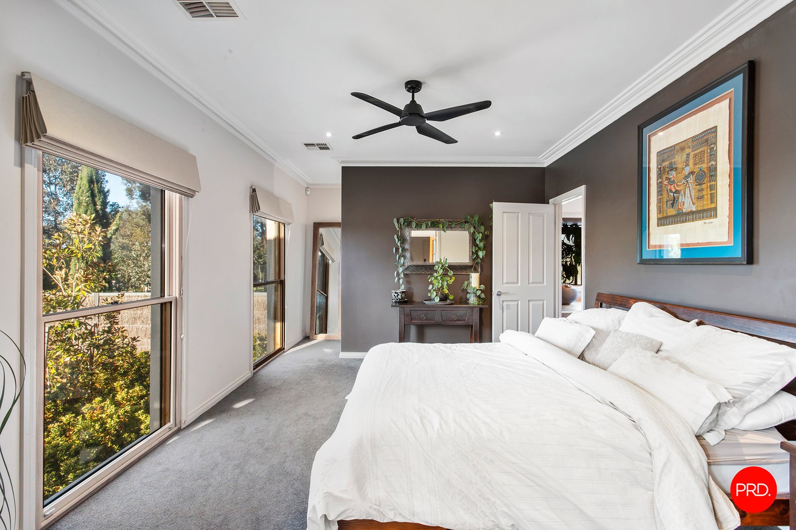 3 Hall Crescent JUNORTOUN 17