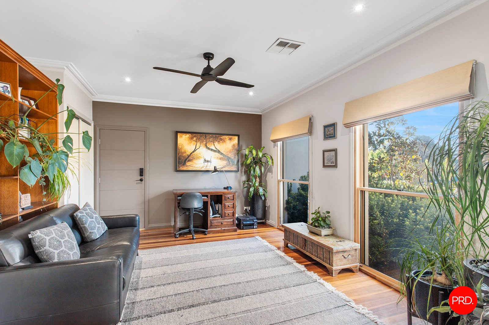 3 Hall Crescent JUNORTOUN 23