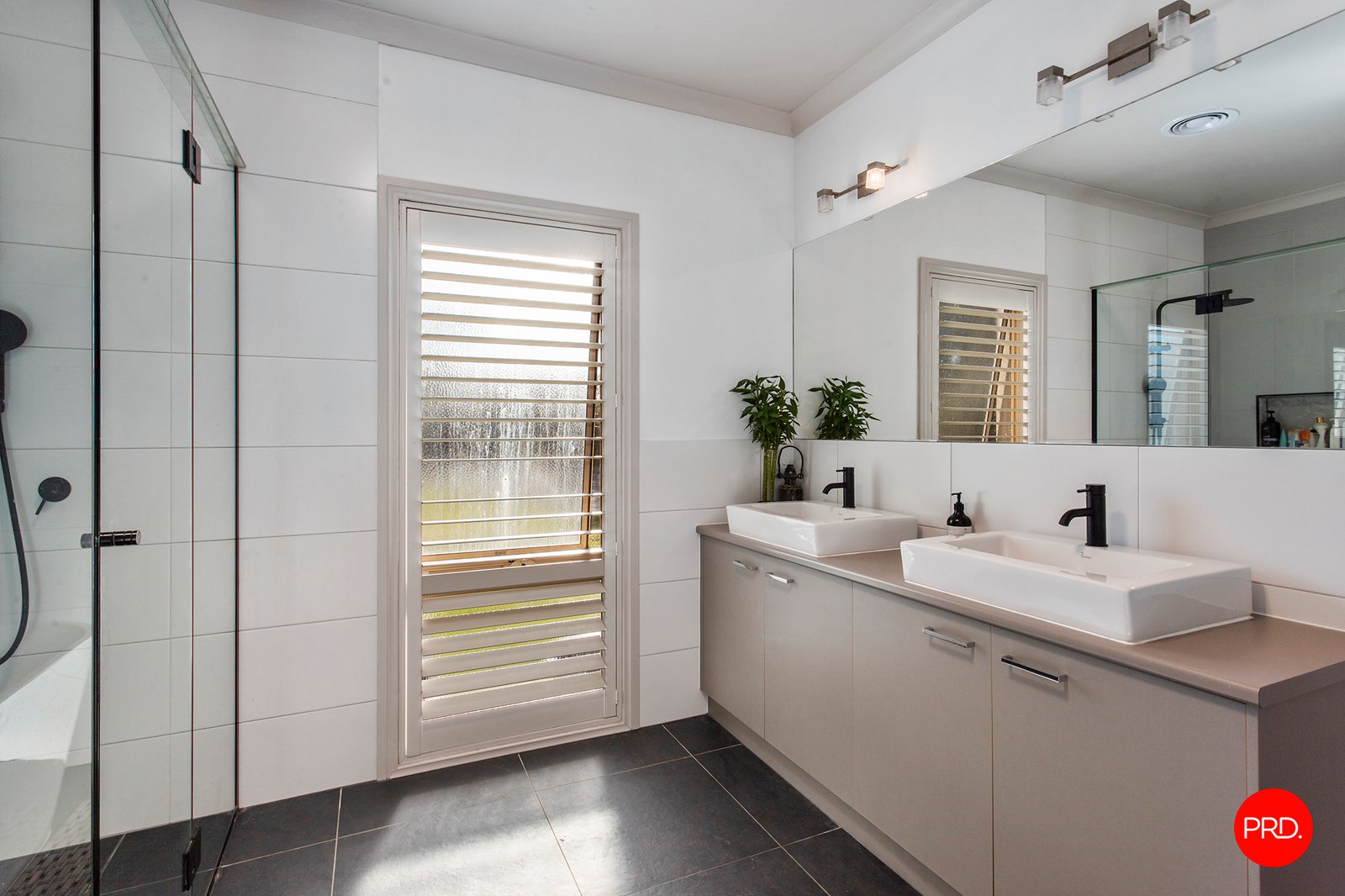 3 Hall Crescent JUNORTOUN 25