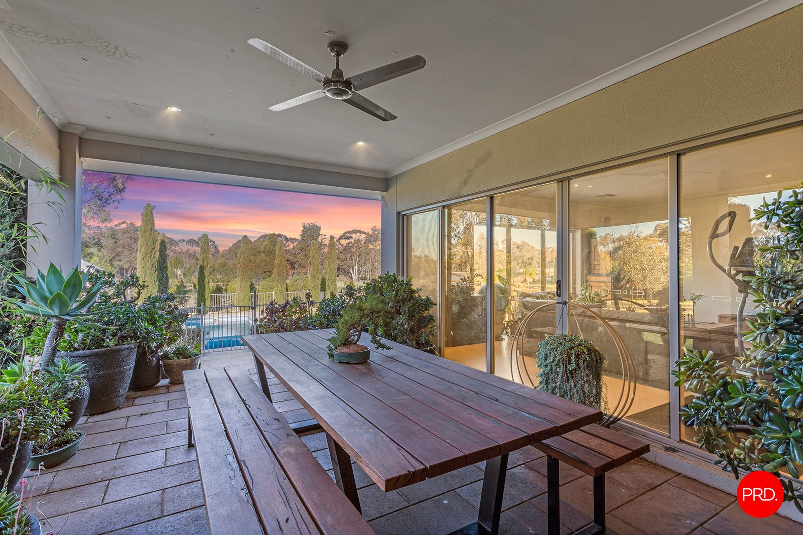 3 Hall Crescent JUNORTOUN 27