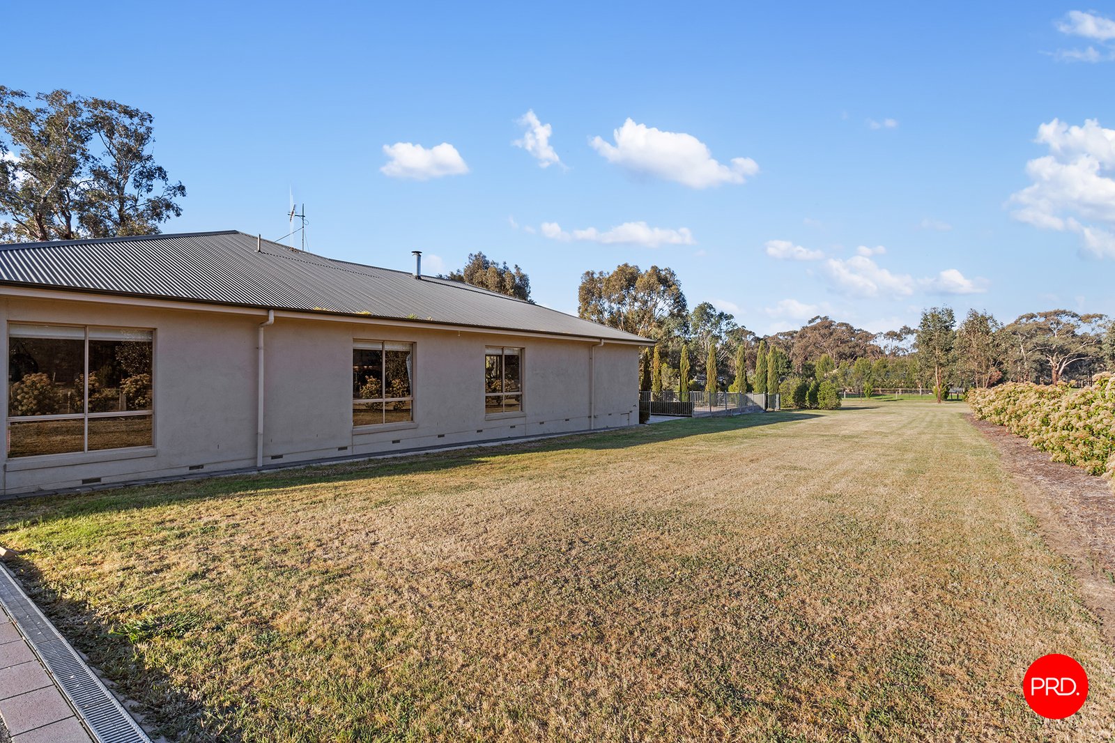 3 Hall Crescent JUNORTOUN 33