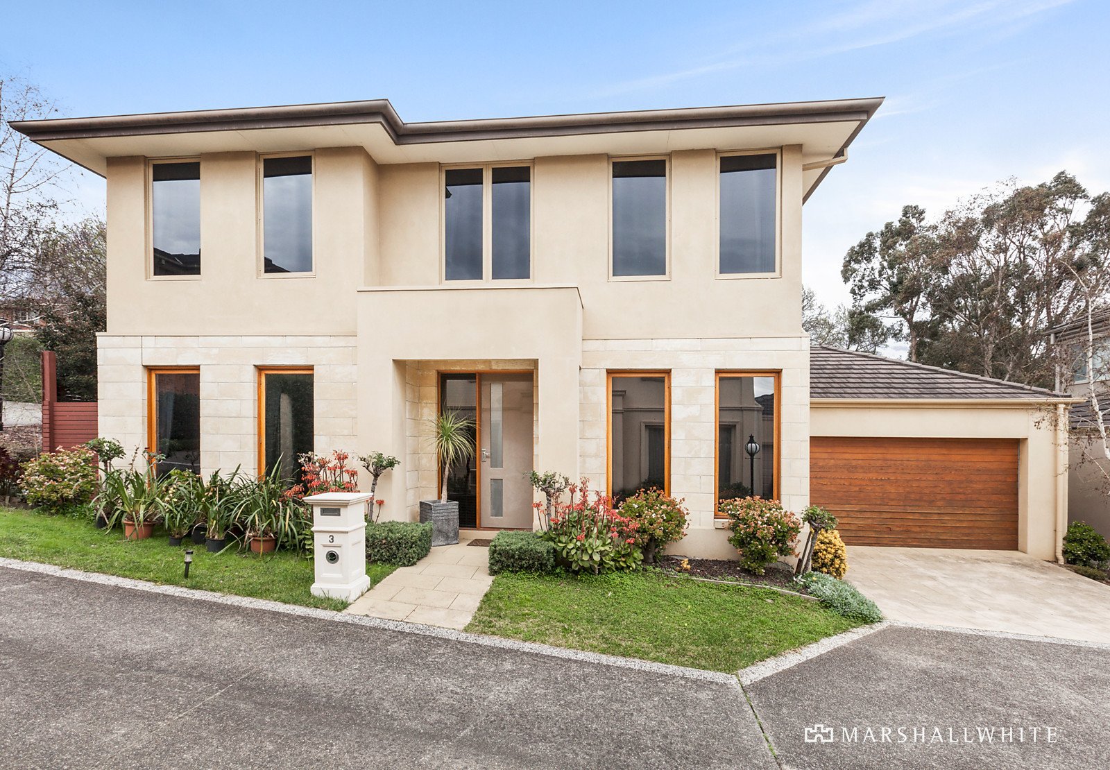 3 Halsbury Close, Doncaster East, VIC