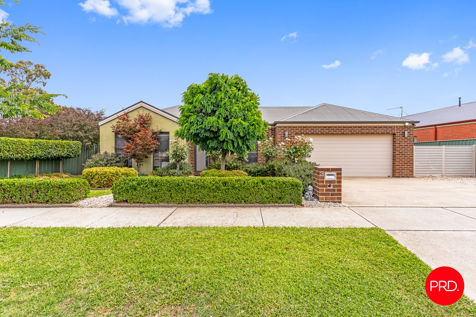 3 Hampshire Place STRATHFIELDSAYE 1