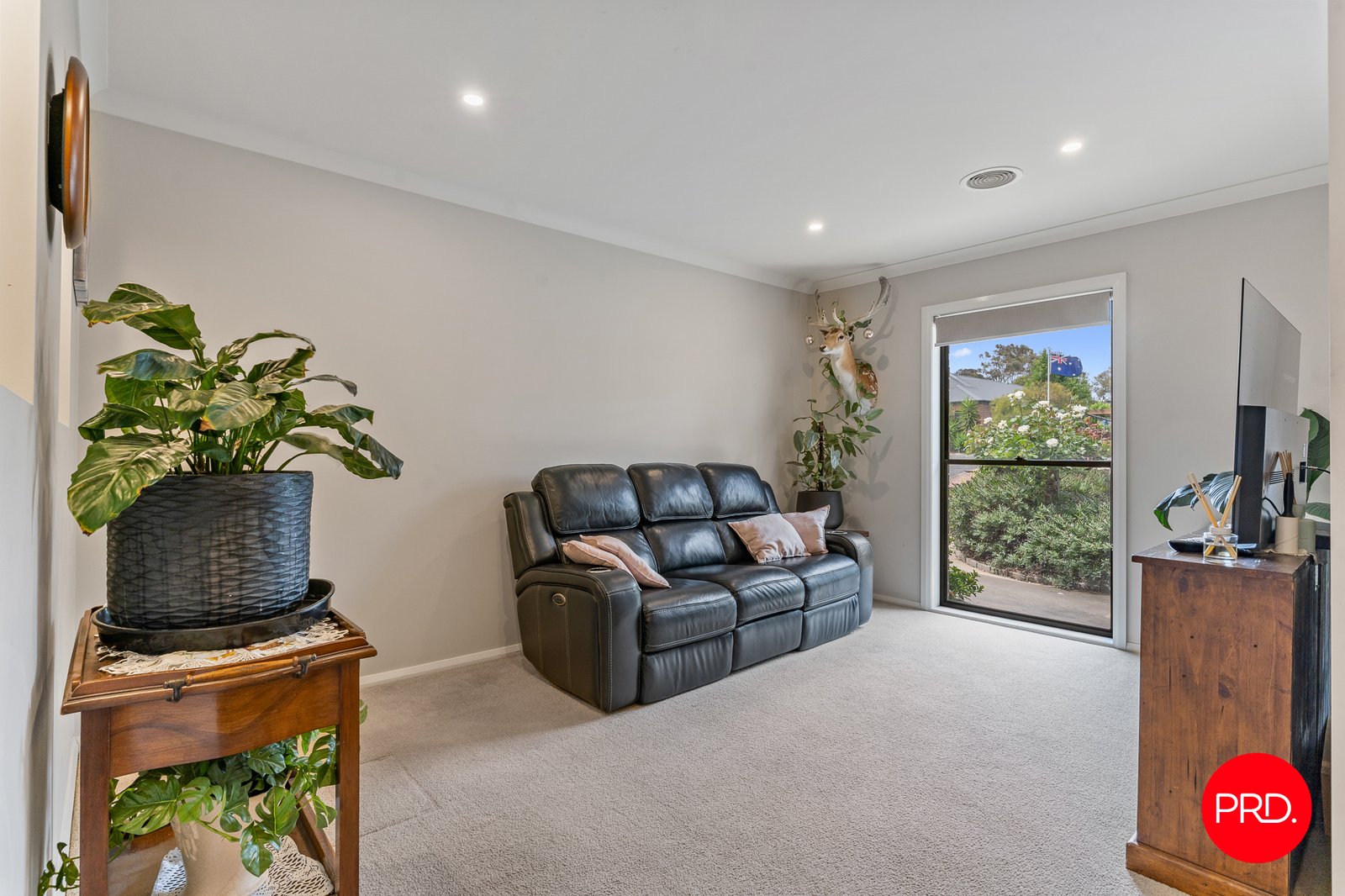 3 Hampshire Place STRATHFIELDSAYE 8