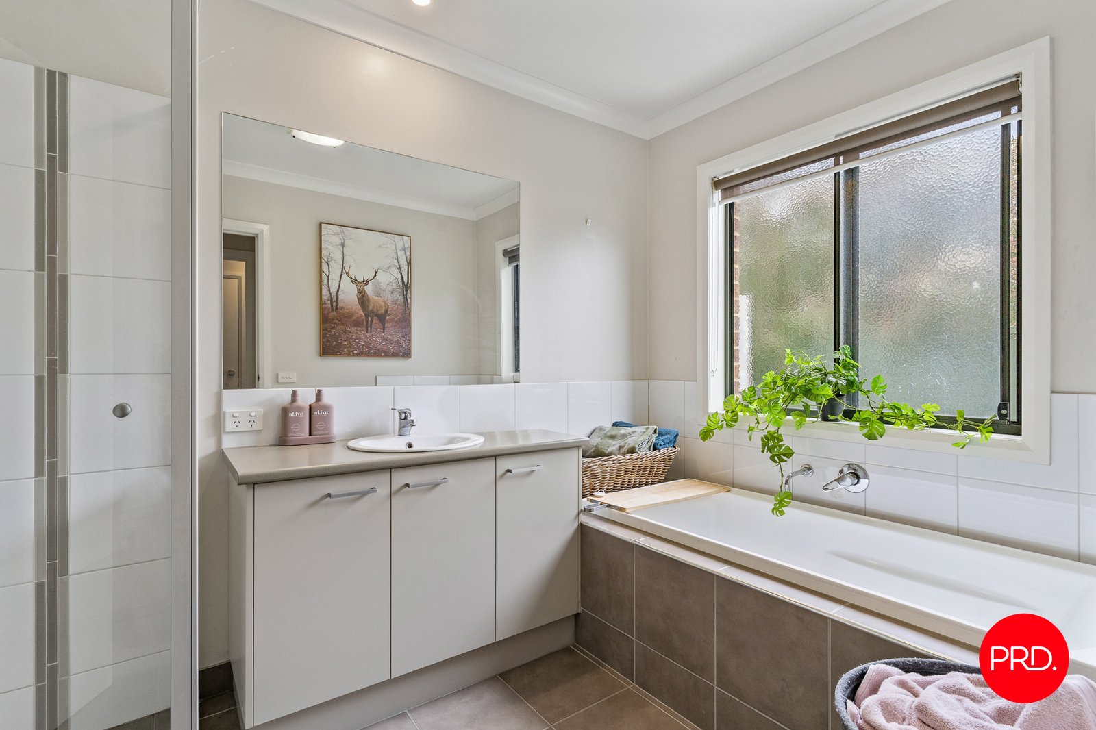 3 Hampshire Place STRATHFIELDSAYE 13