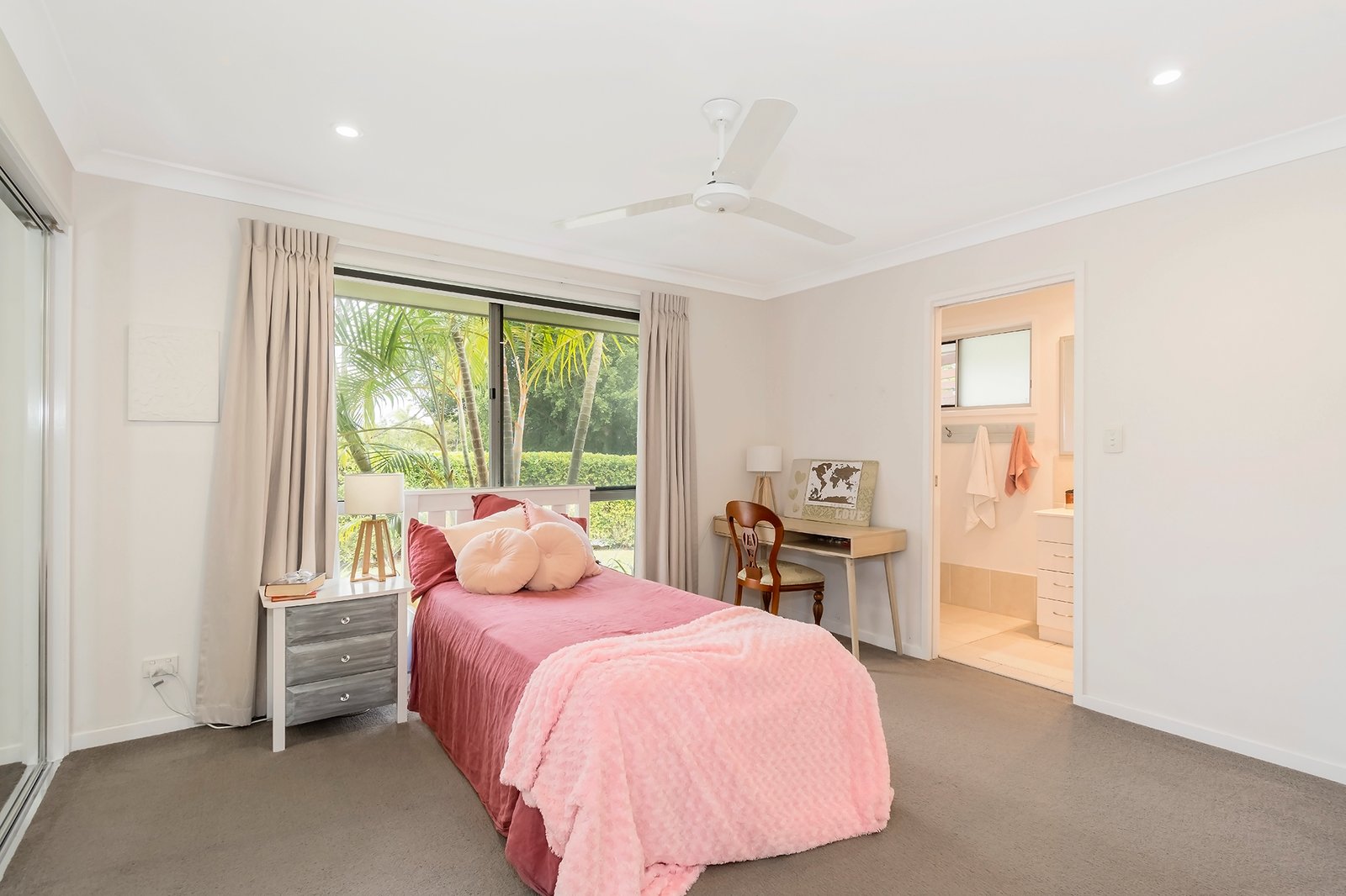 3 Harbord Court ROBINA 8