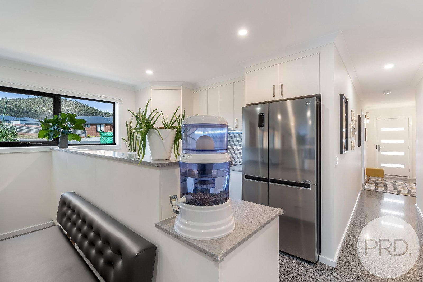 3 Harmsworth Road OAKDOWNS 8