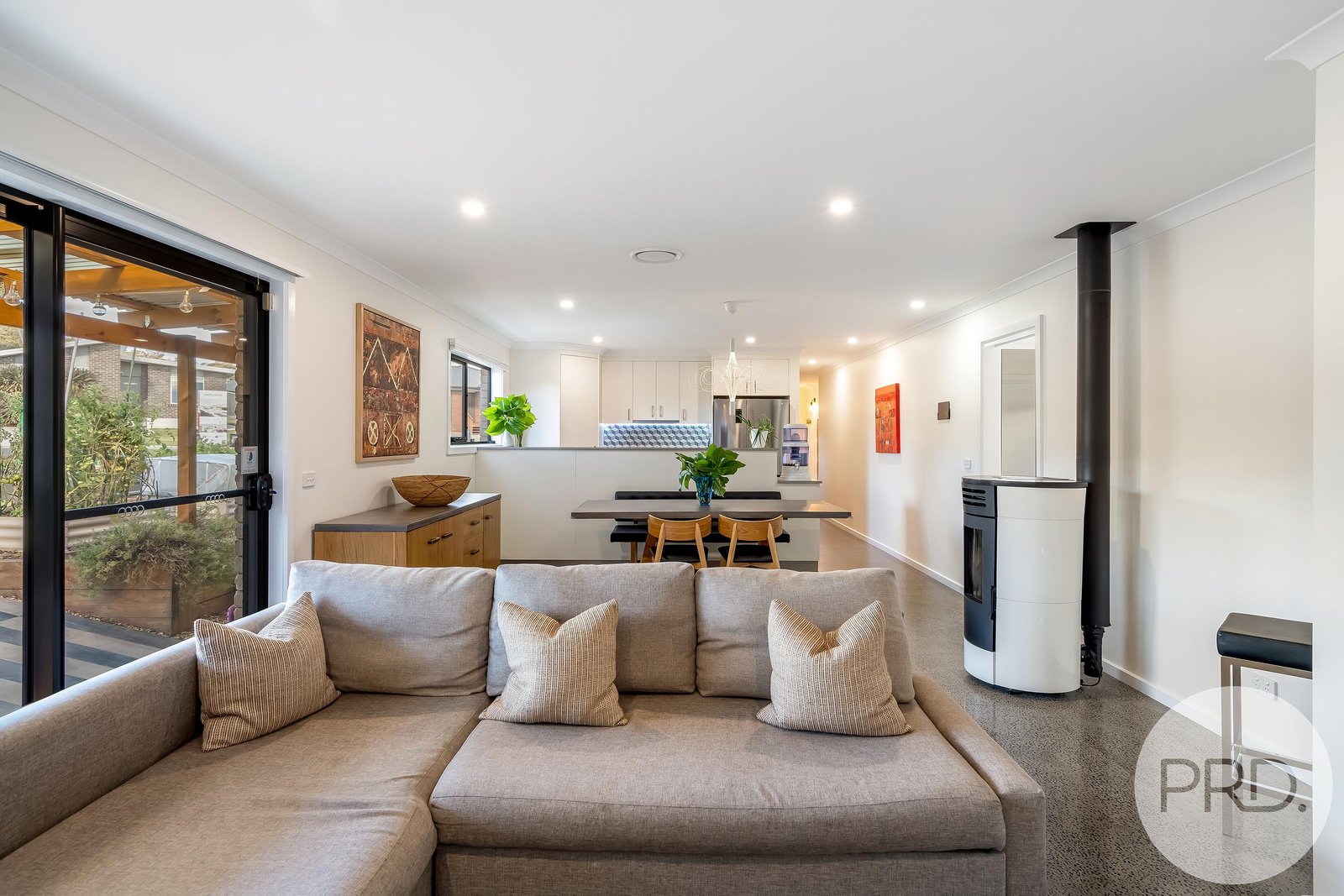 3 Harmsworth Road OAKDOWNS 14