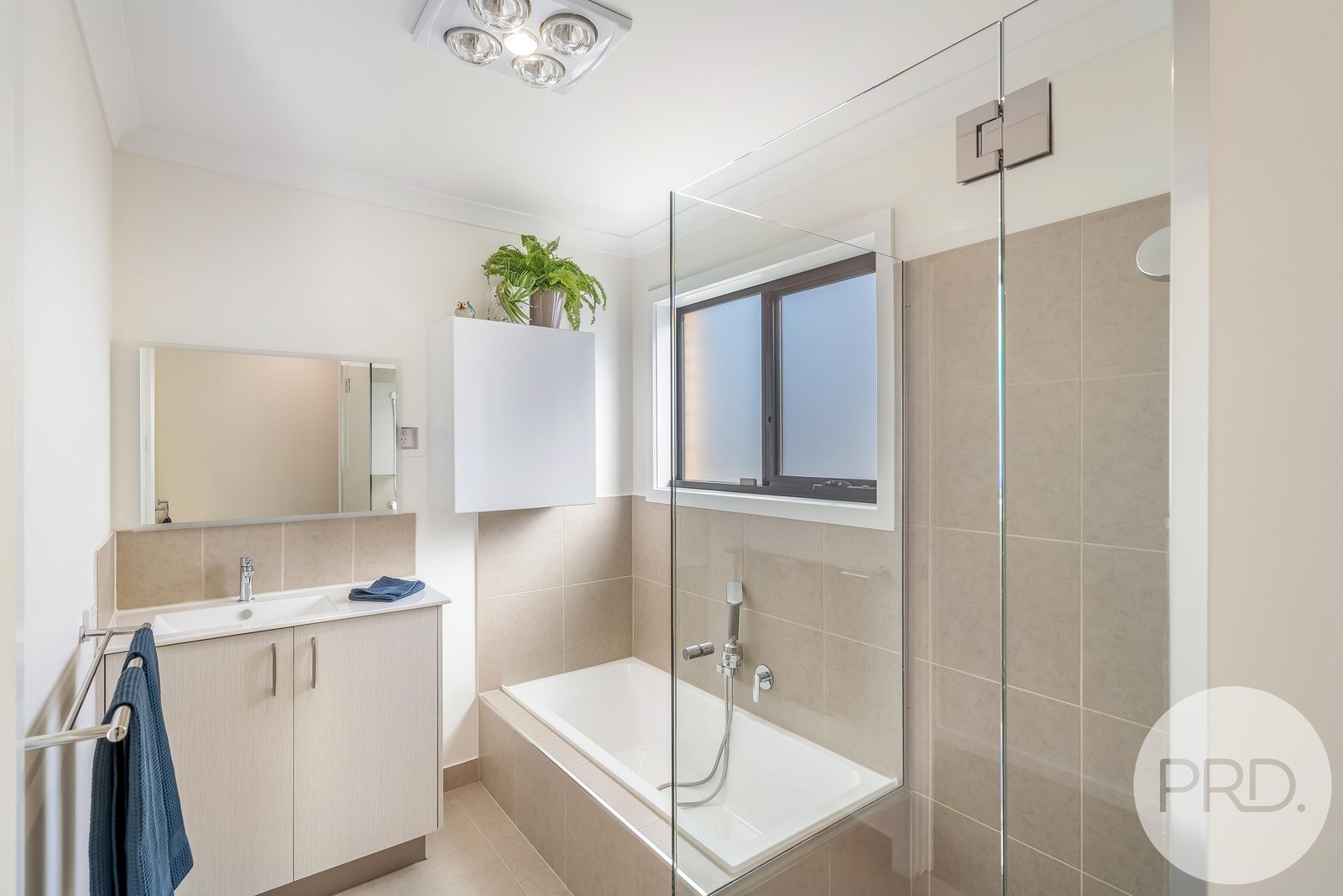 3 Harmsworth Road OAKDOWNS 15