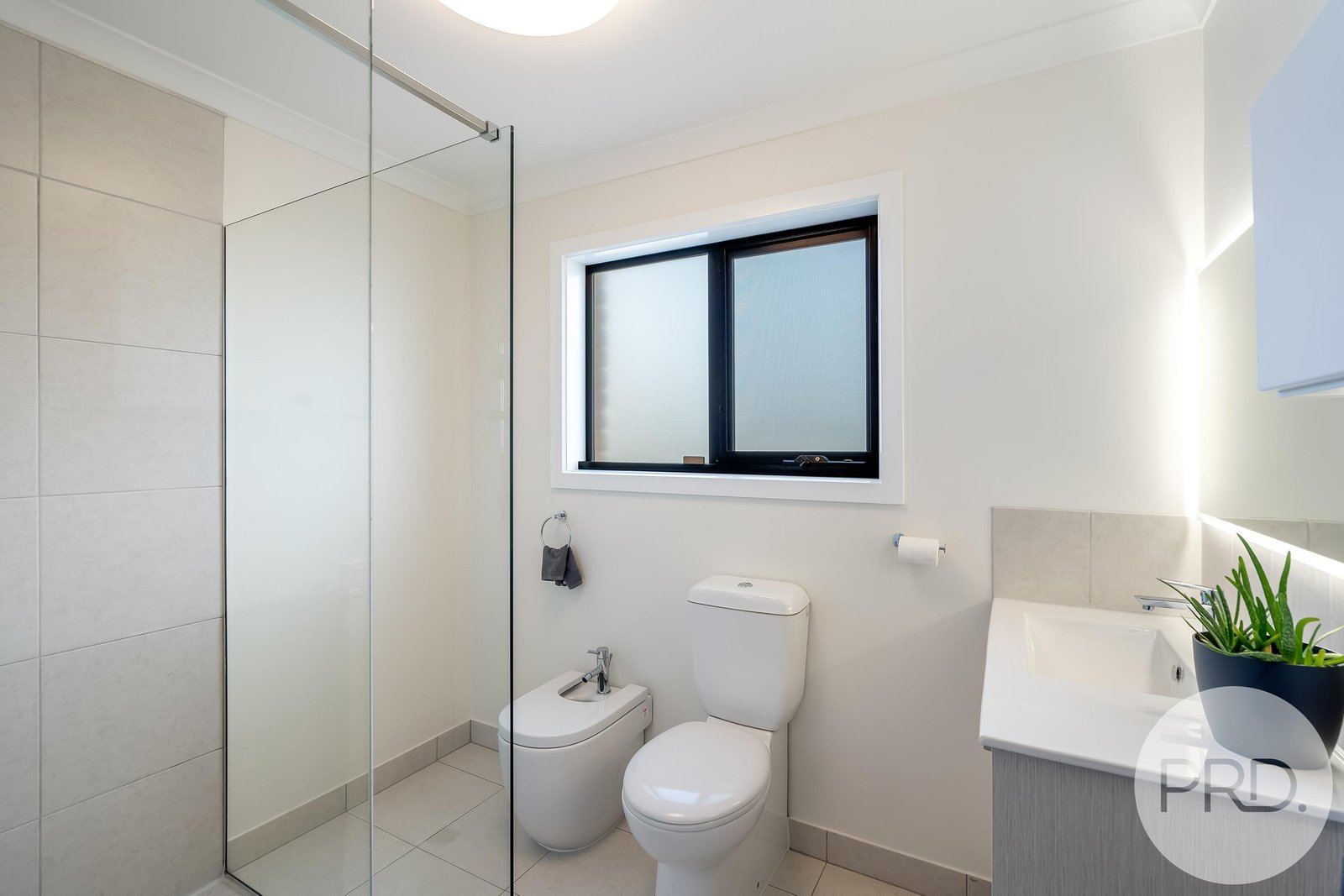 3 Harmsworth Road OAKDOWNS 19