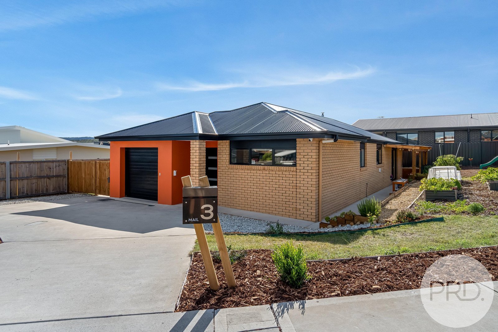 3 Harmsworth Road OAKDOWNS 22