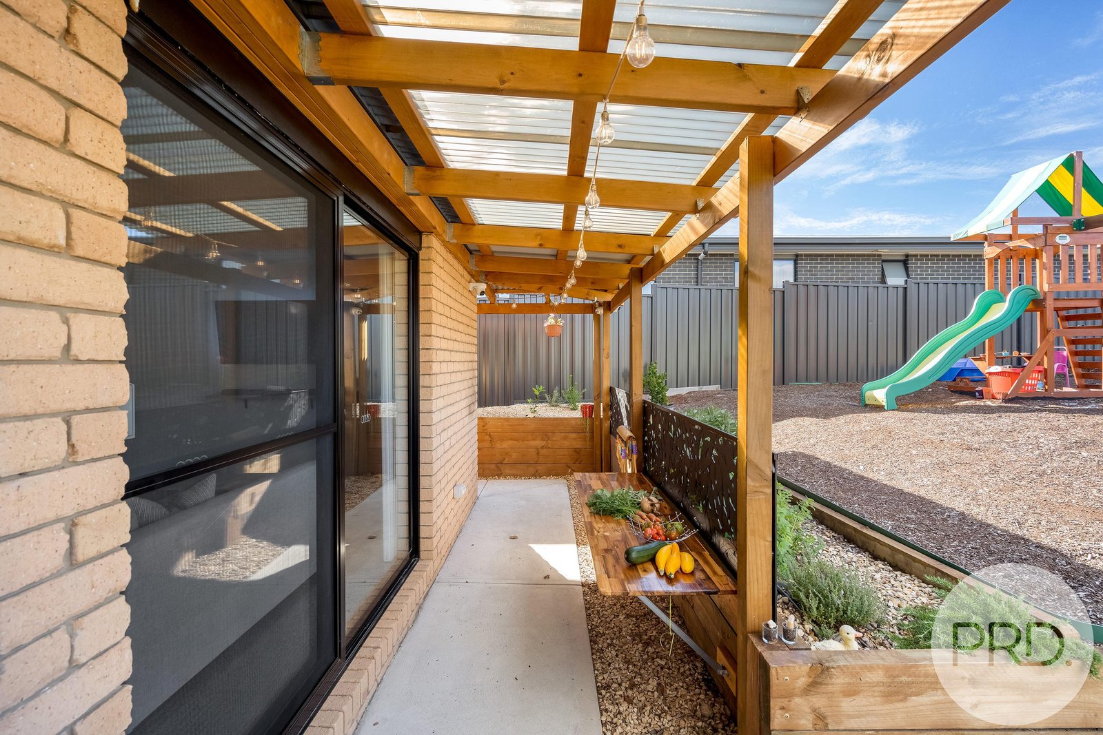 3 Harmsworth Road OAKDOWNS 23