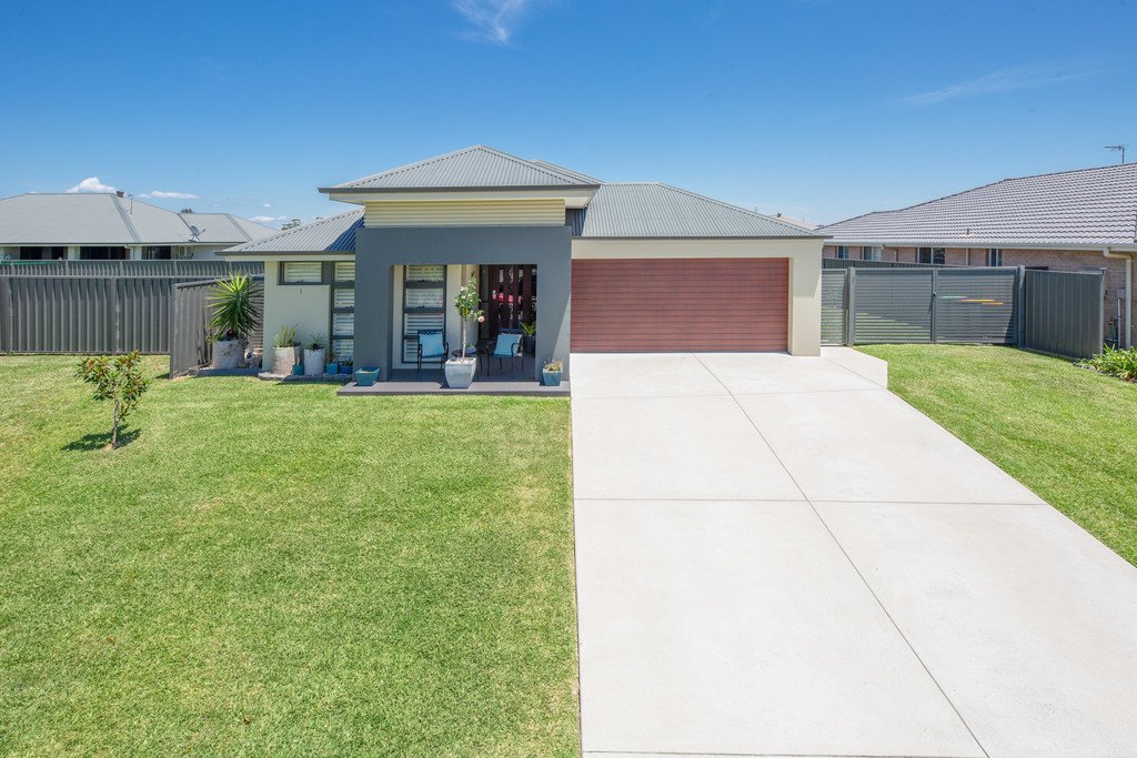 3 Hepburn Close RUTHERFORD 3