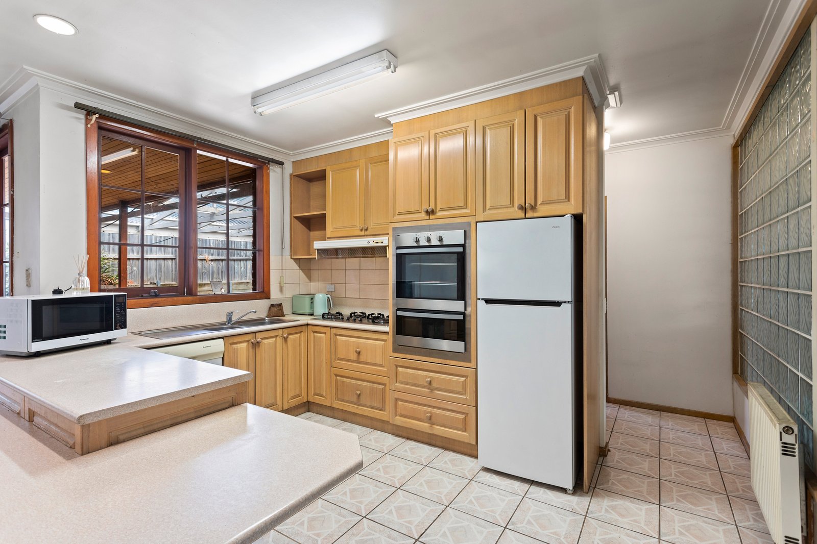 Real Estate and Property in 3 Hethersett Grove, Carnegie, VIC