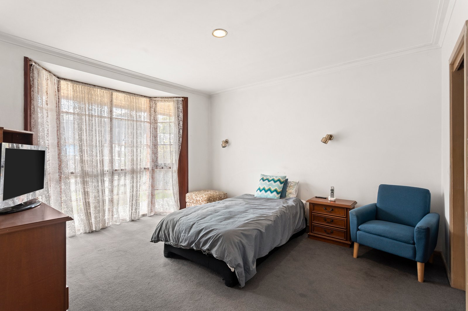 Real Estate and Property in 3 Hethersett Grove, Carnegie, VIC