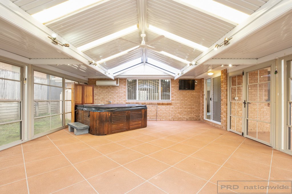 3 Hibiscus Crescent ABERGLASSLYN 15