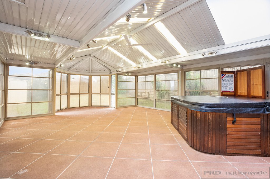 3 Hibiscus Crescent ABERGLASSLYN 16