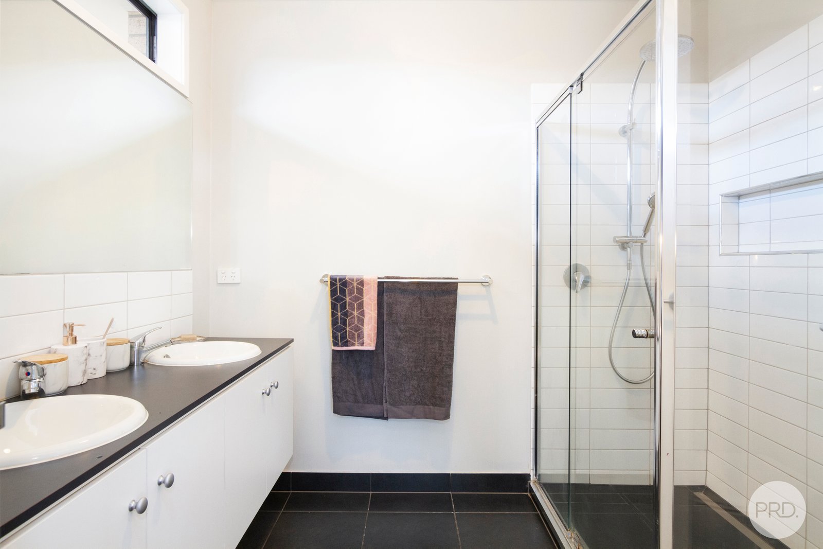 3 Hillman Grove LUCAS 7