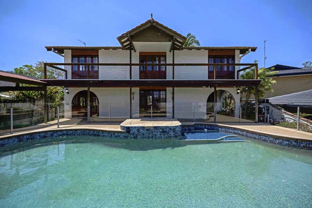 3 Hillview Parade Ashmore 2