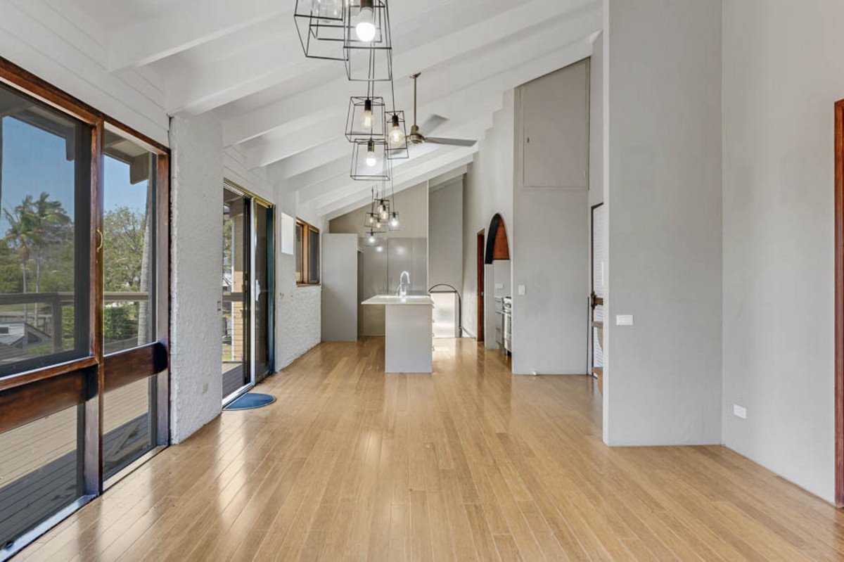 3 Hillview Parade Ashmore 6