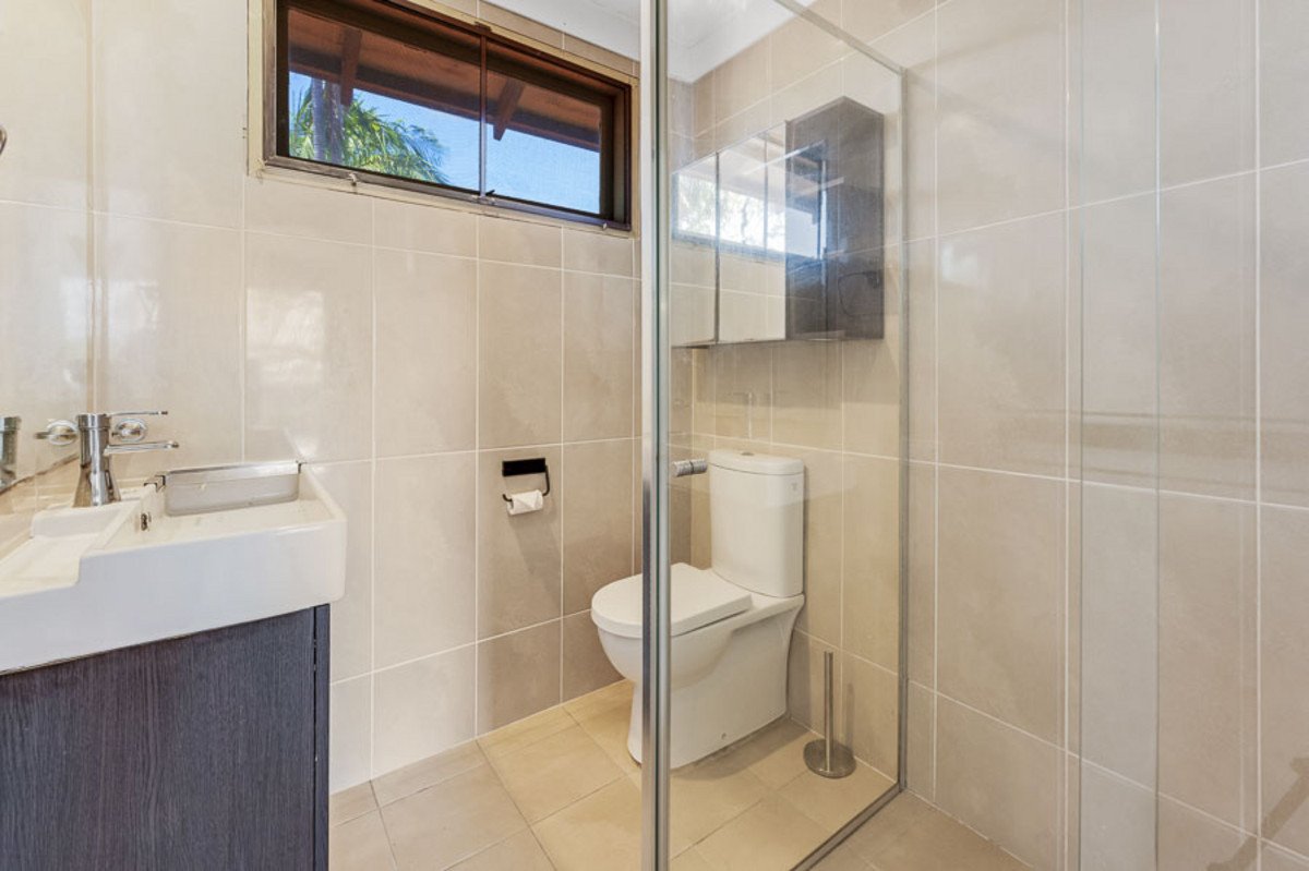 3 Hillview Parade Ashmore 12