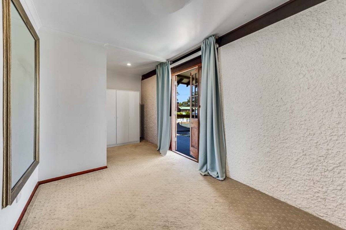 3 Hillview Parade Ashmore 13