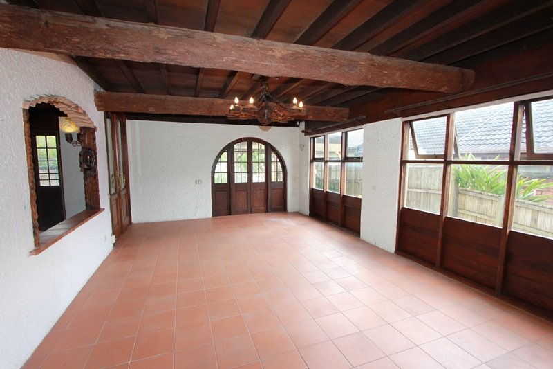 3 Hillview Parade ASHMORE 4