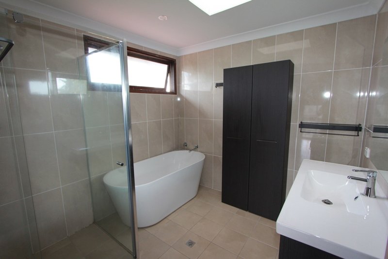 3 Hillview Parade ASHMORE 9