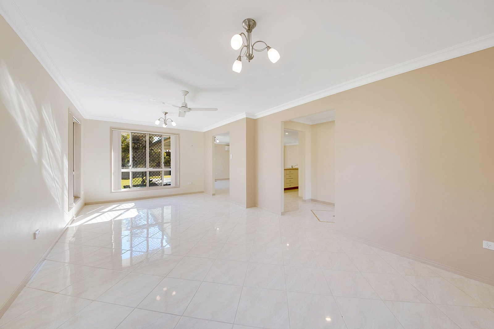 3 Hillview Place NEW AUCKLAND 3