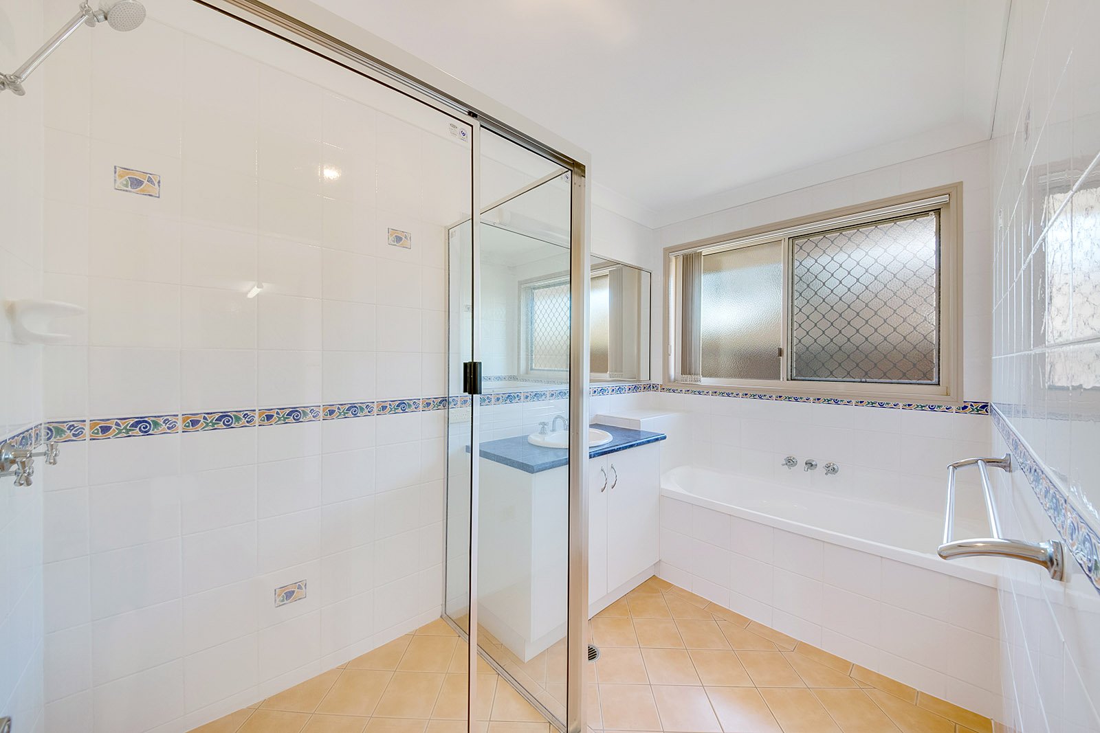 3 Hillview Place NEW AUCKLAND 7