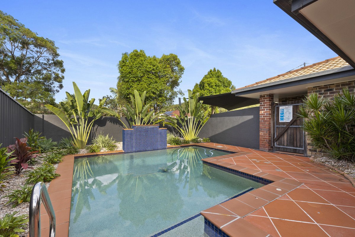 3 Holst Place Currumbin Waters 1