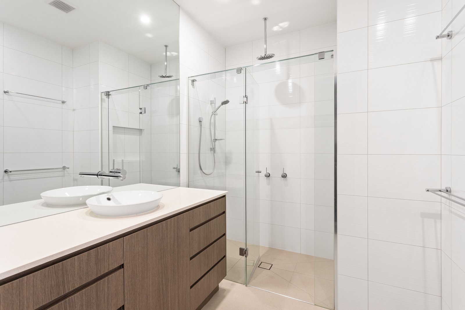 Real Estate and Property in 3 Howitt Avenue, Hampton East, VIC