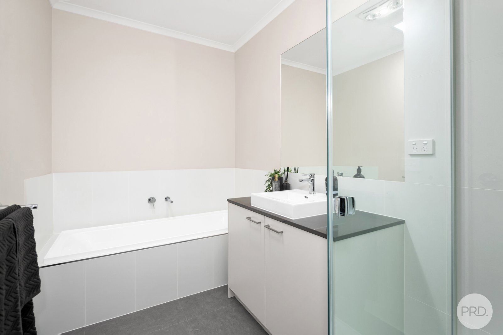 3 Hubbard Street LUCAS 8
