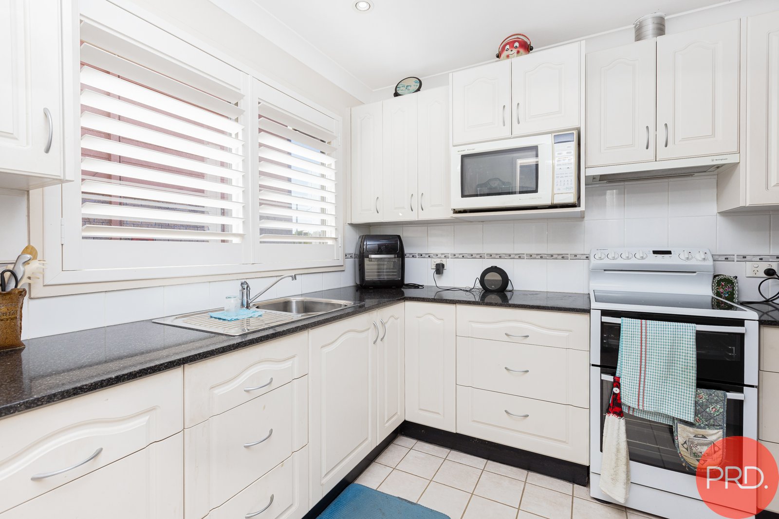 3 Hunter Close LOCHINVAR 9