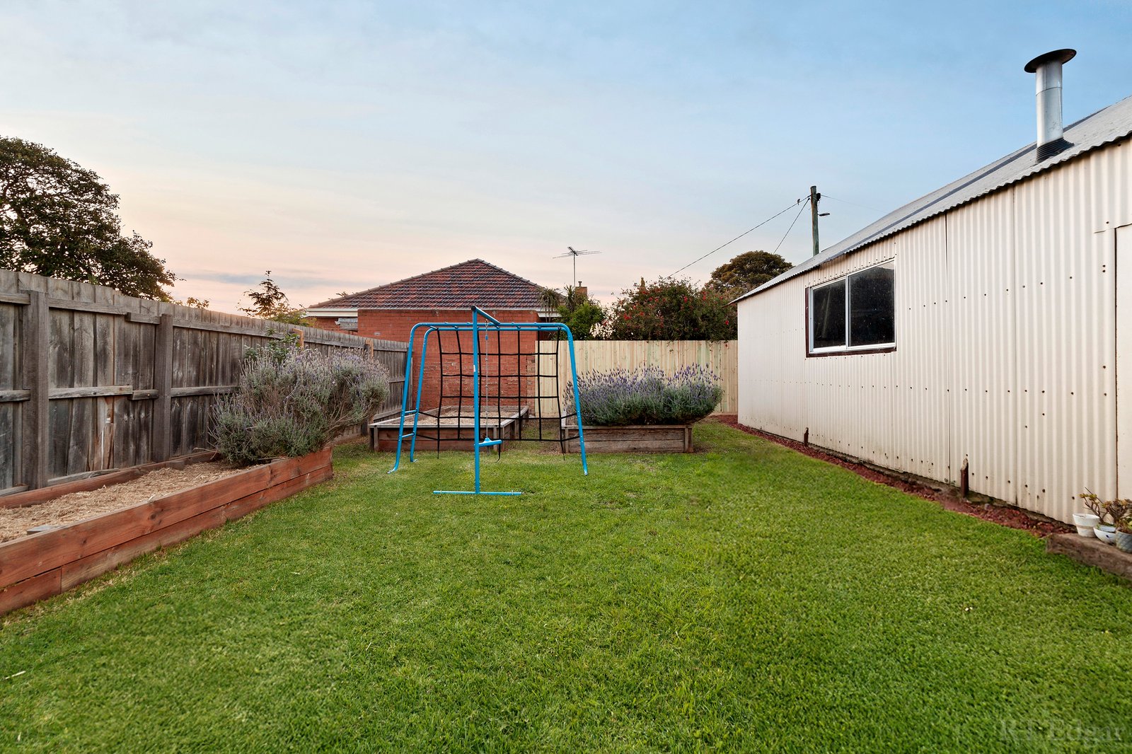 Real Estate and Property in 3 Hurlstone Avenue, Preston, VIC