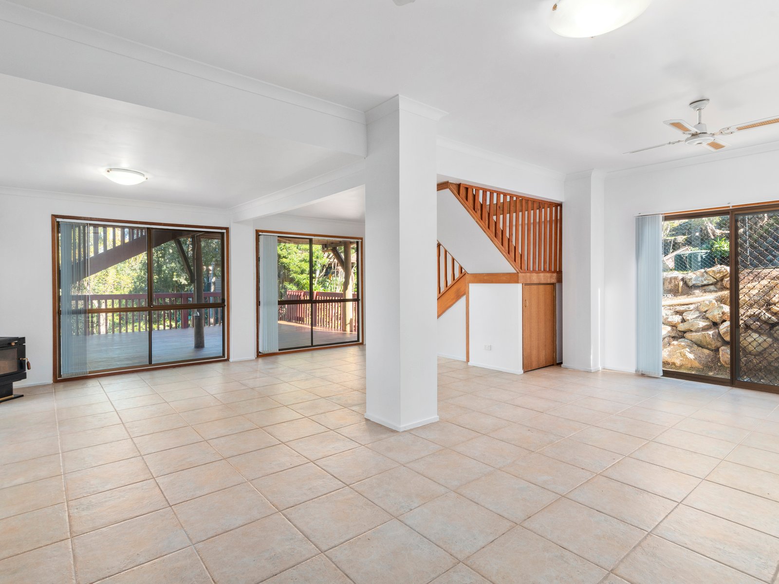 3 Hyden Court ELANORA 7