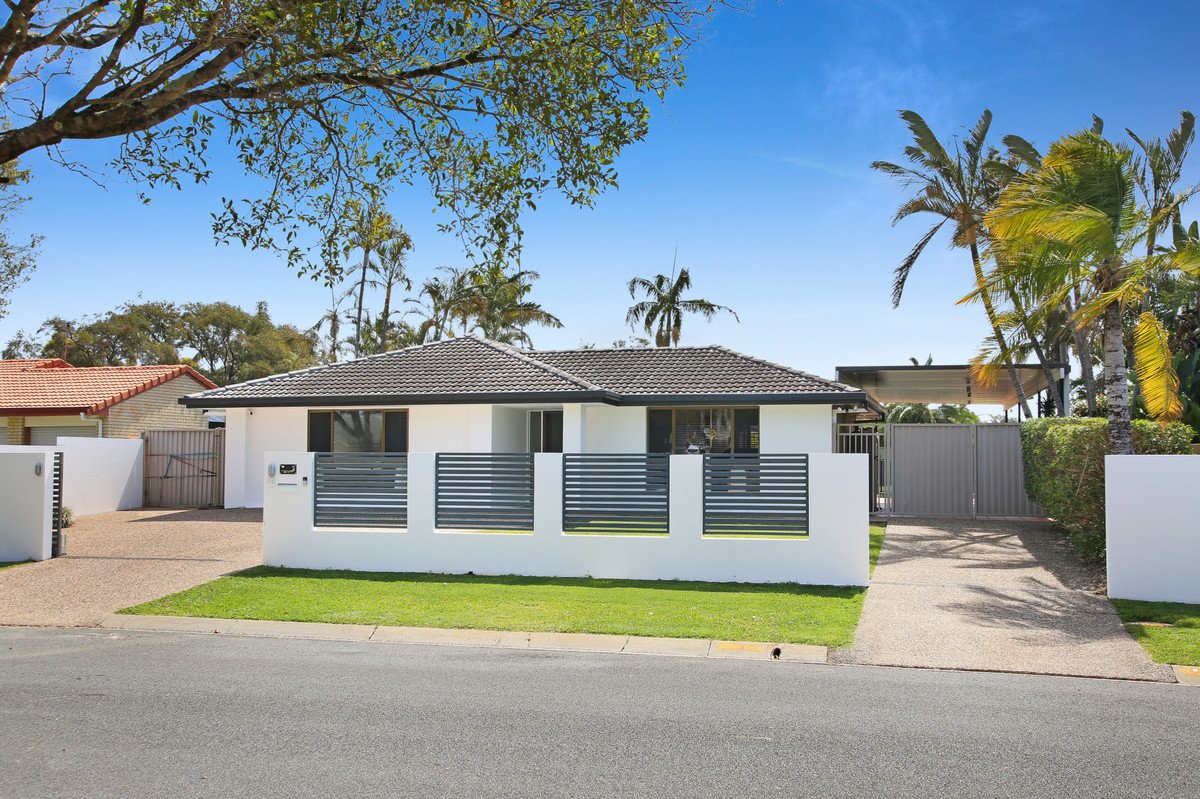 3 Ireby Court Mermaid Waters 1