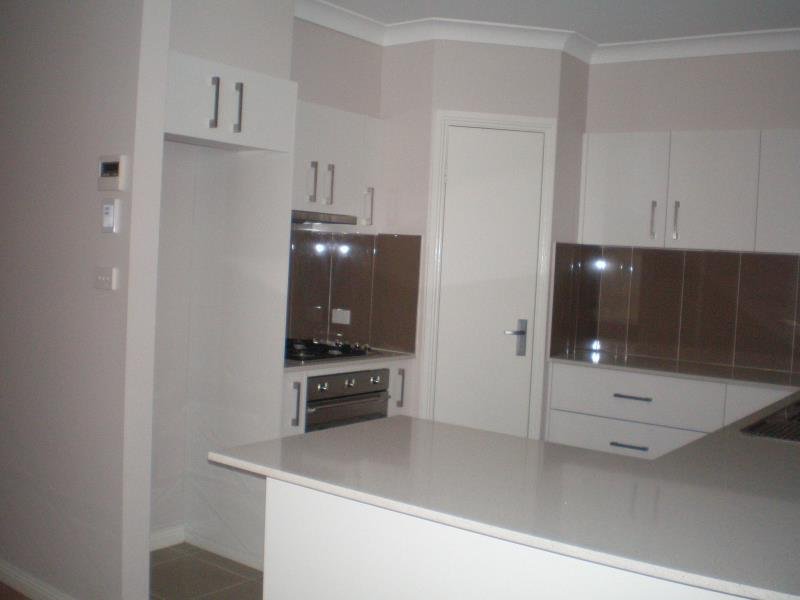 3 James Place TAMWORTH 2