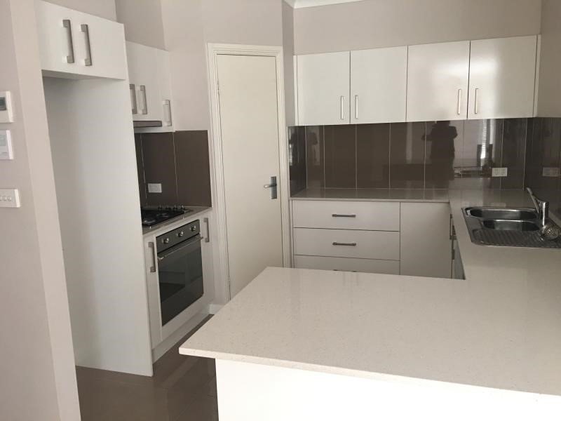 3 James Place TAMWORTH 3