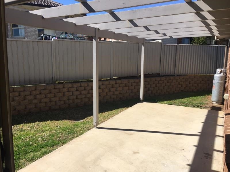 3 James Place TAMWORTH 9